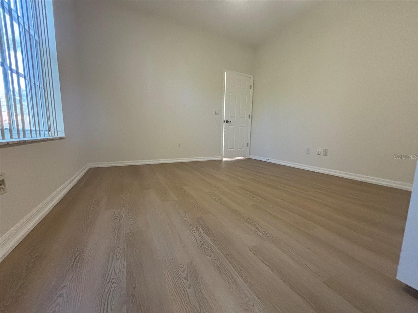 RESERVE AT LAKE TARPON THE - Residential Lease