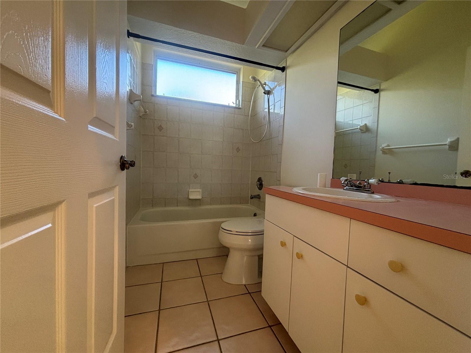 RESERVE AT LAKE TARPON THE - Residential Lease