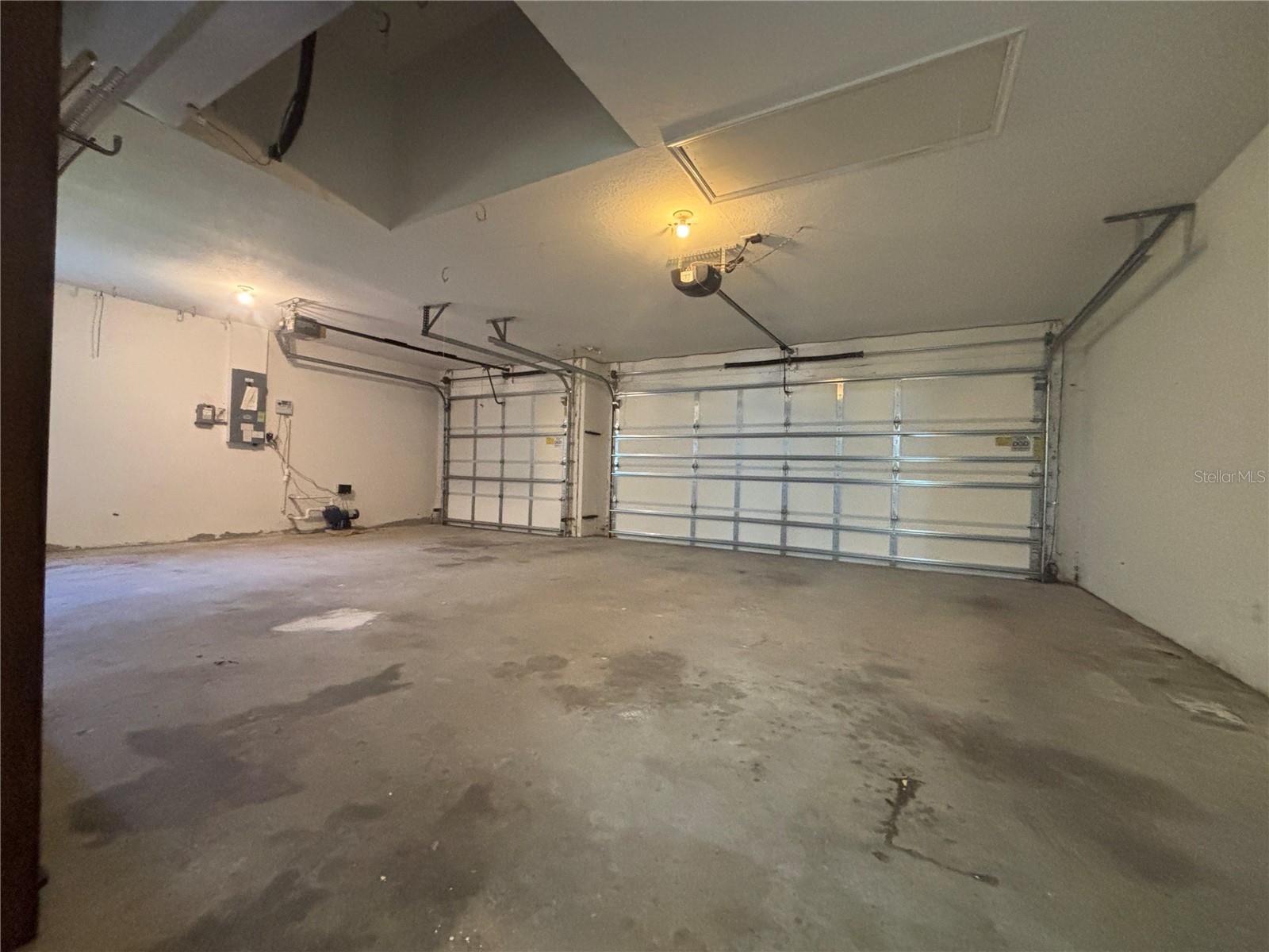 RESERVE AT LAKE TARPON THE - Residential Lease