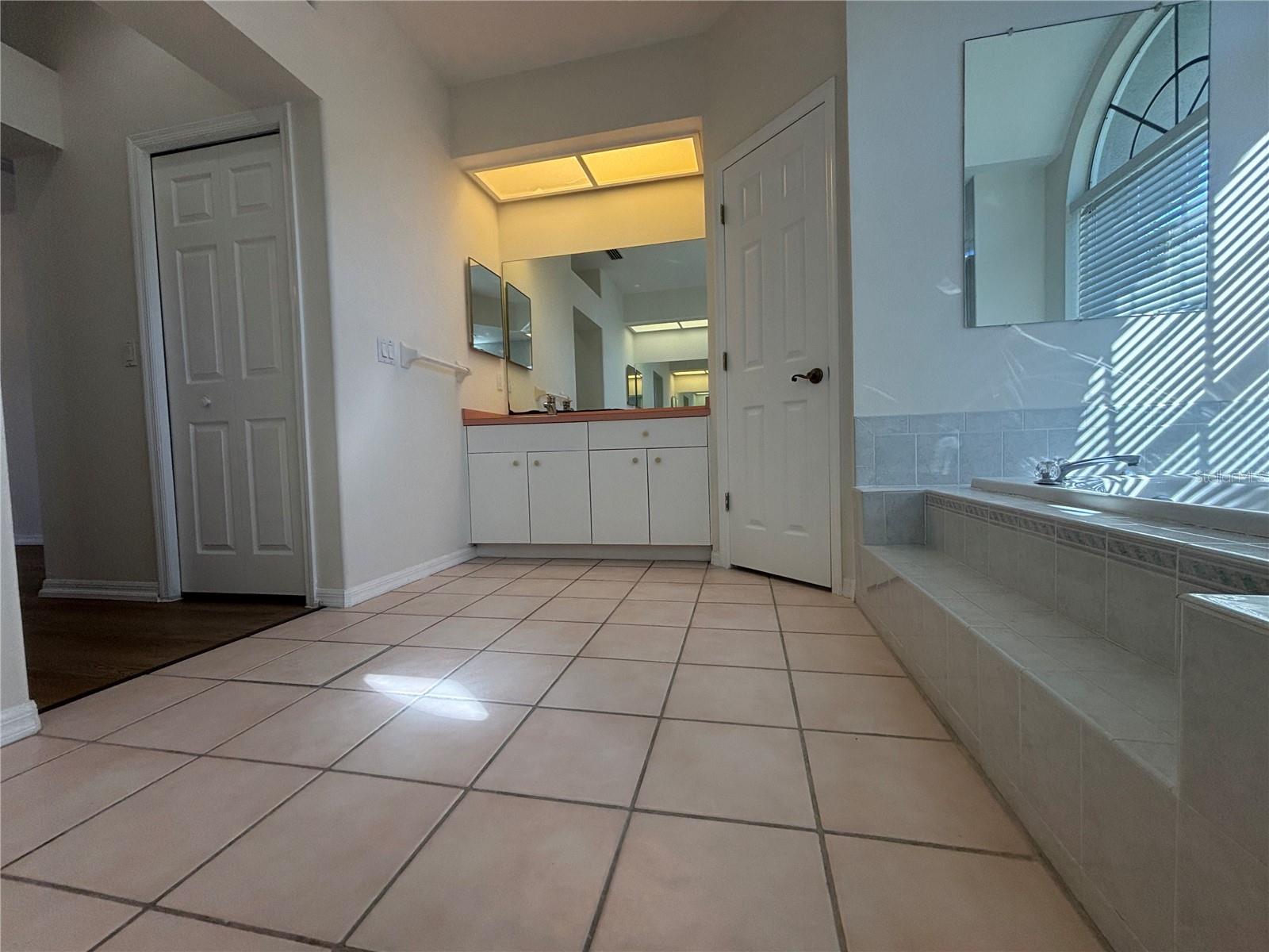 RESERVE AT LAKE TARPON THE - Residential Lease