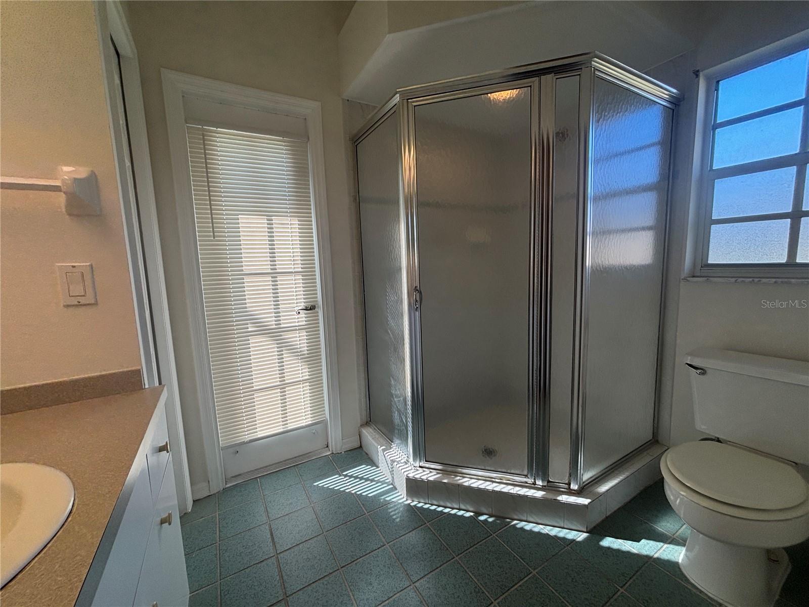 RESERVE AT LAKE TARPON THE - Residential Lease