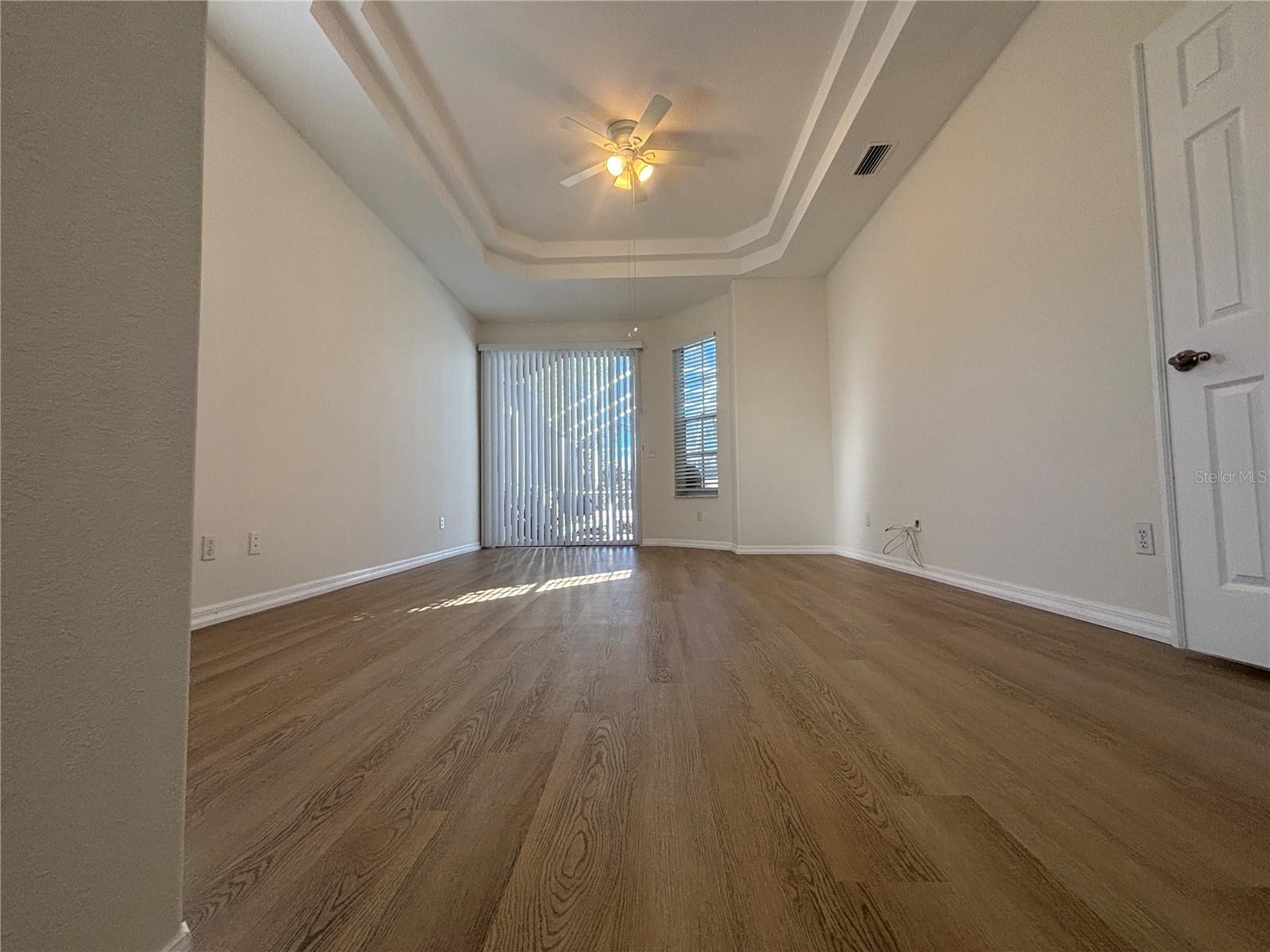 RESERVE AT LAKE TARPON THE - Residential Lease