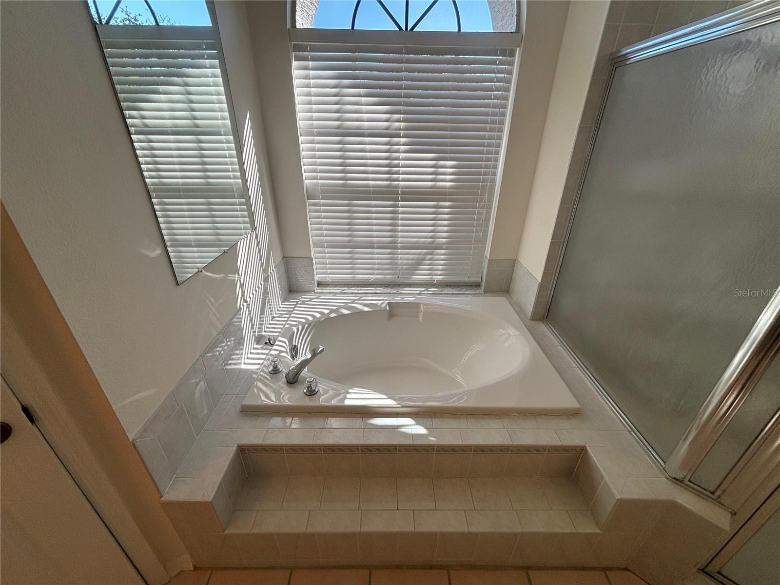 RESERVE AT LAKE TARPON THE - Residential Lease