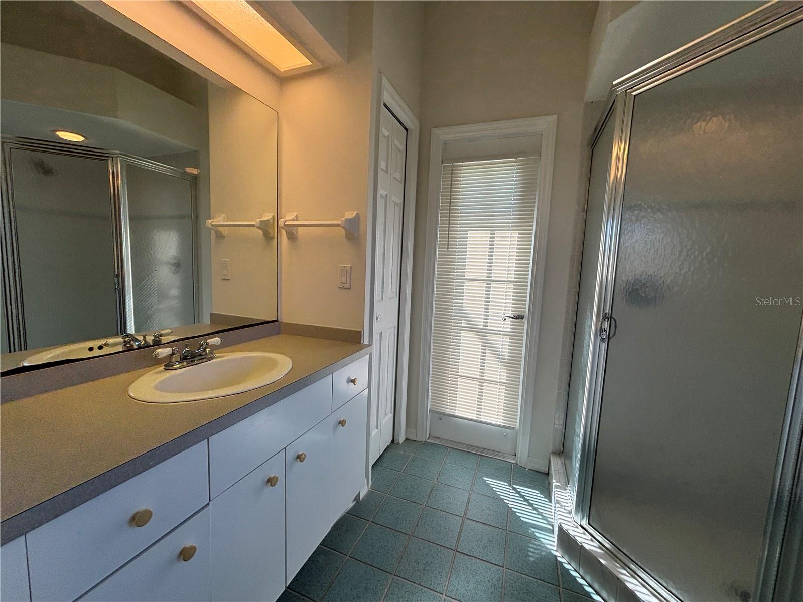 RESERVE AT LAKE TARPON THE - Residential Lease