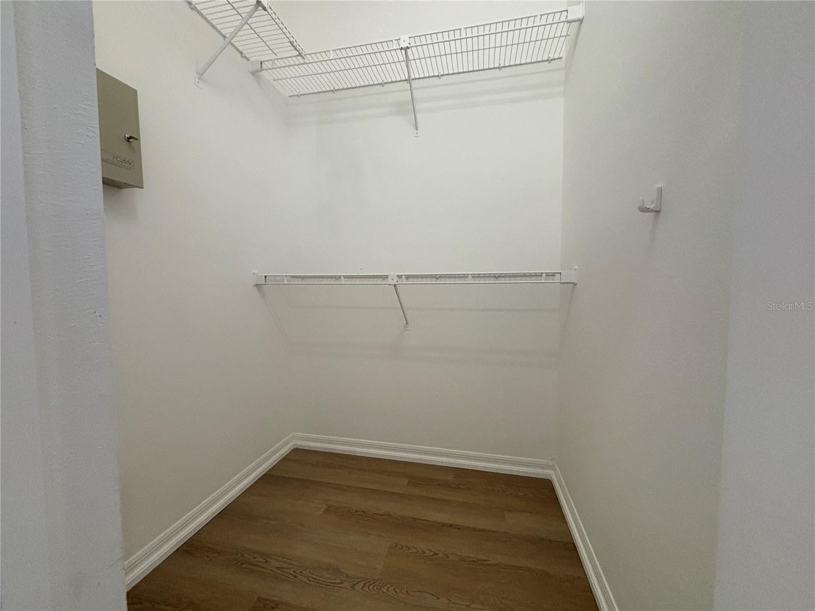 RESERVE AT LAKE TARPON THE - Residential Lease