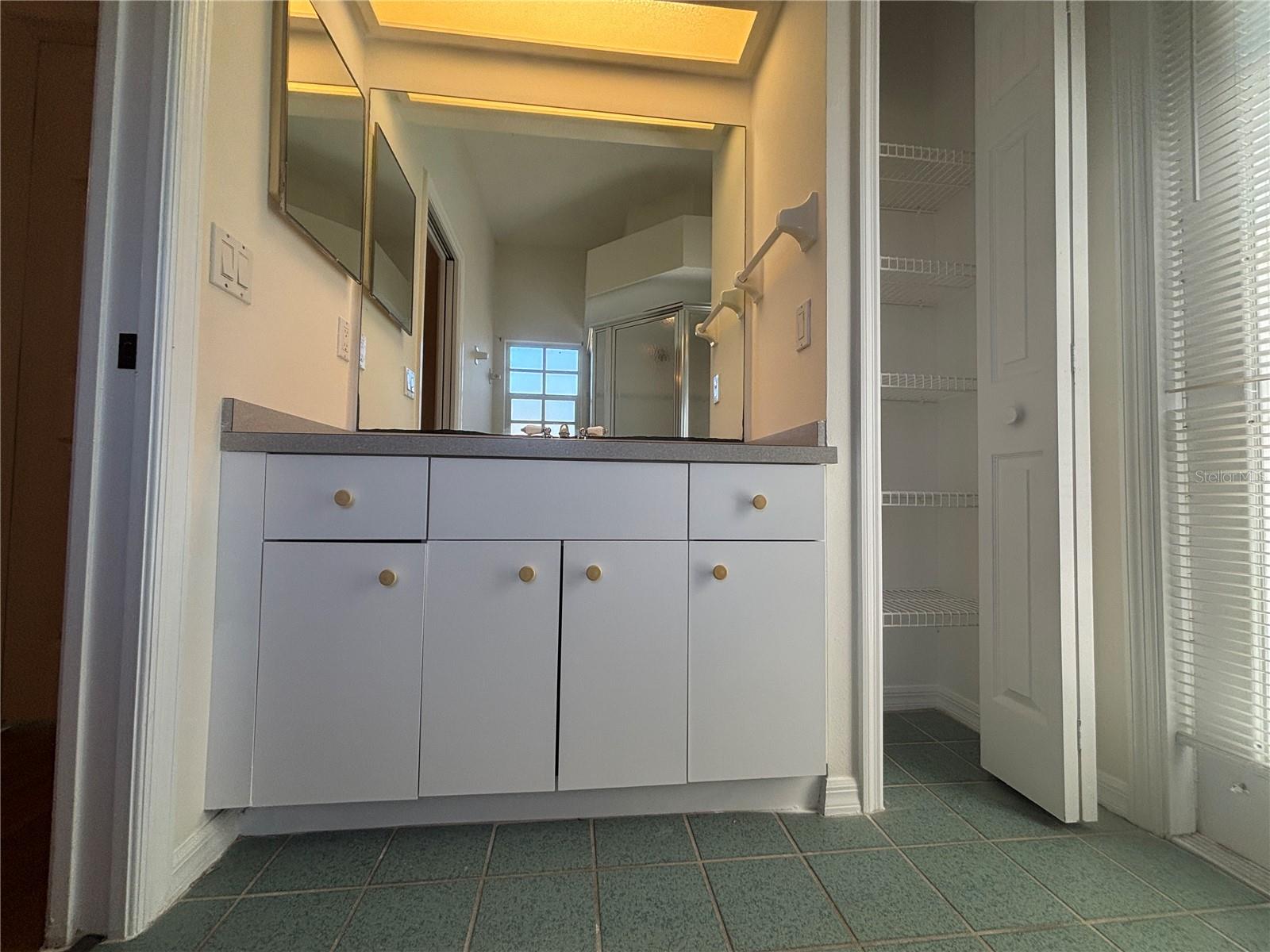 RESERVE AT LAKE TARPON THE - Residential Lease