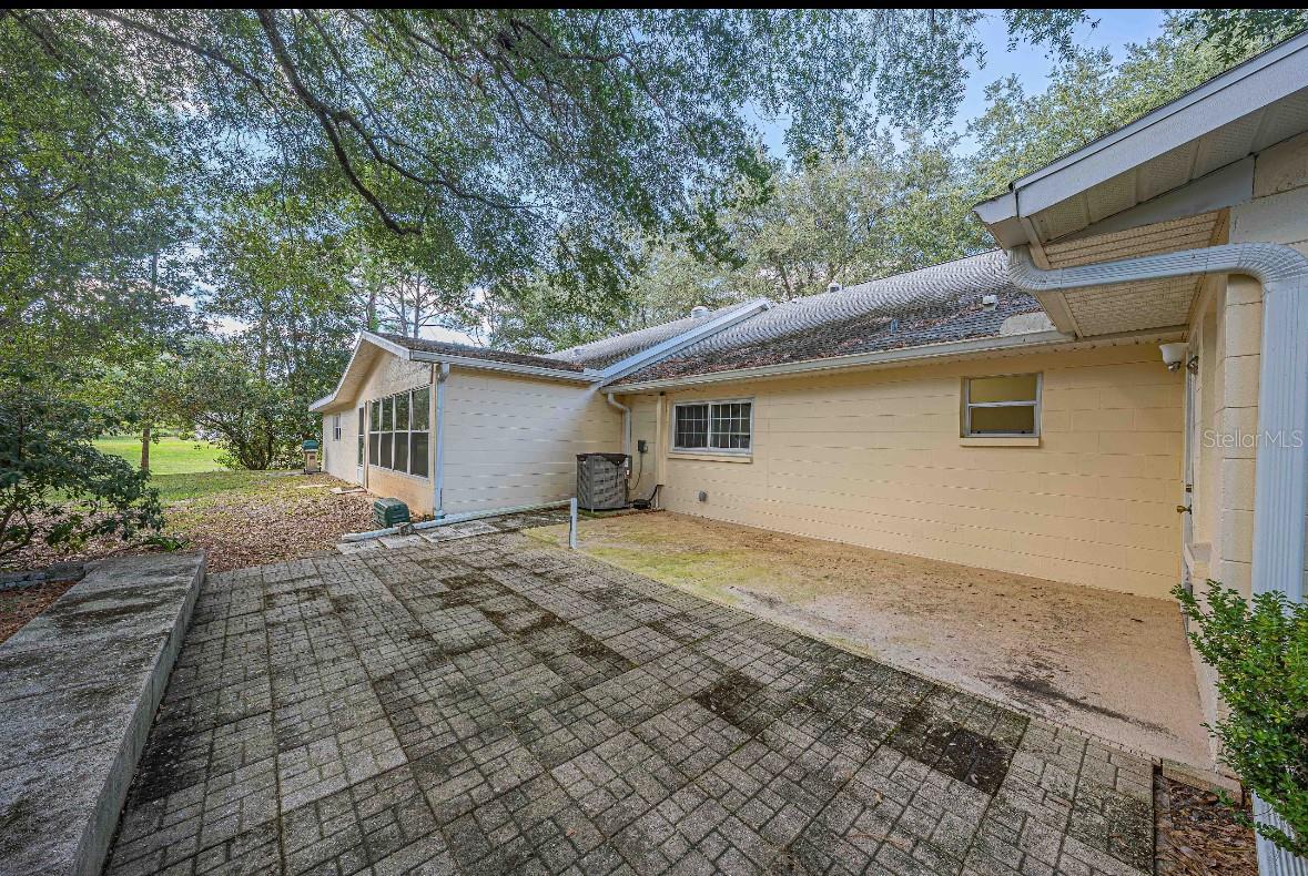 CIRCLE SQUARE WOODS Y - Residential