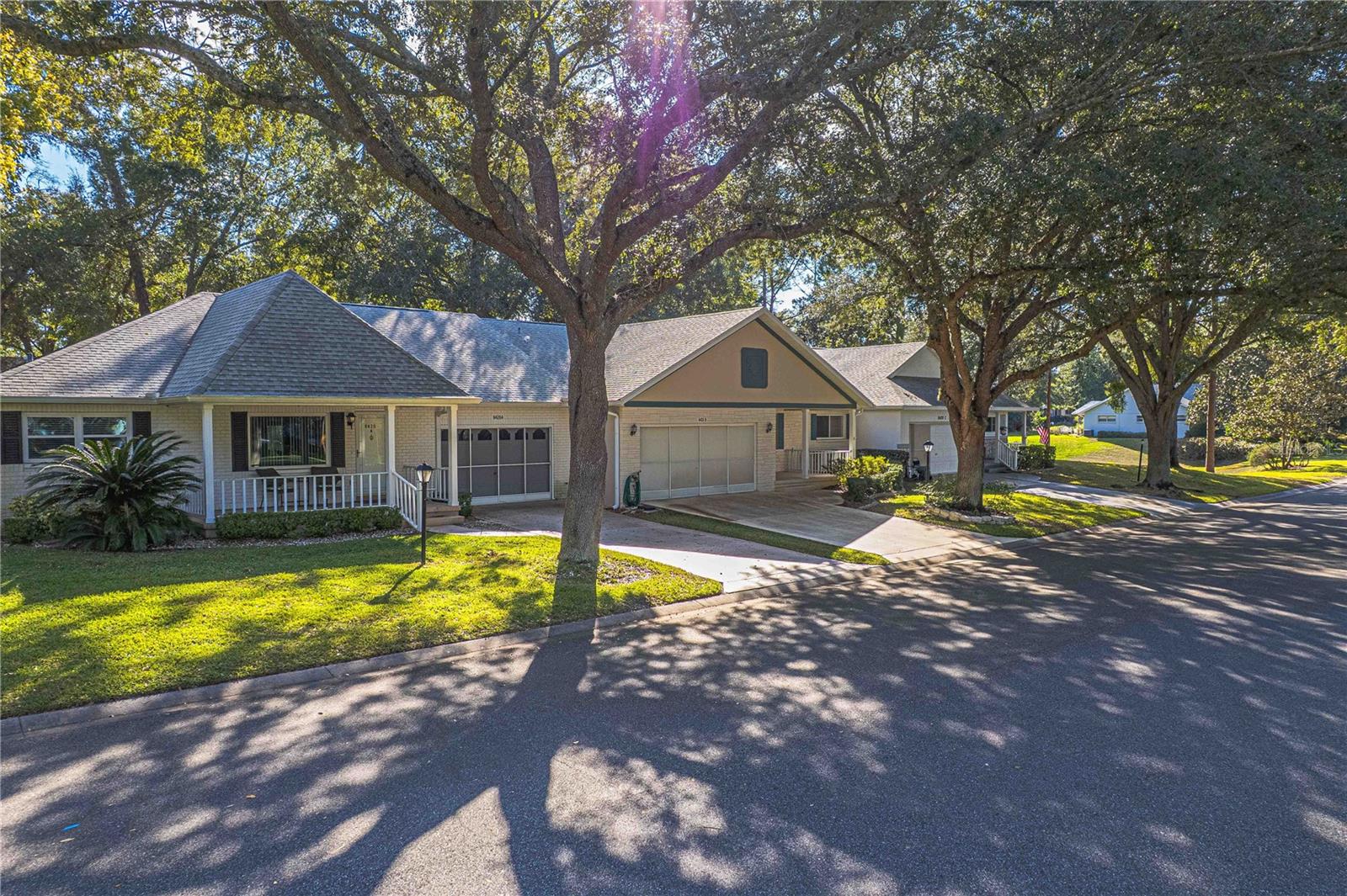 CIRCLE SQUARE WOODS Y - Residential