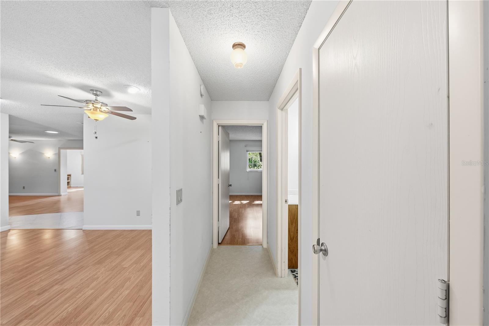 CIRCLE SQUARE WOODS Y - Residential