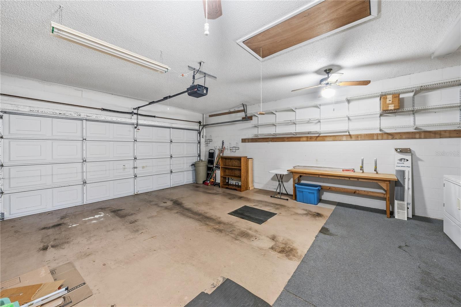 CIRCLE SQUARE WOODS Y - Residential