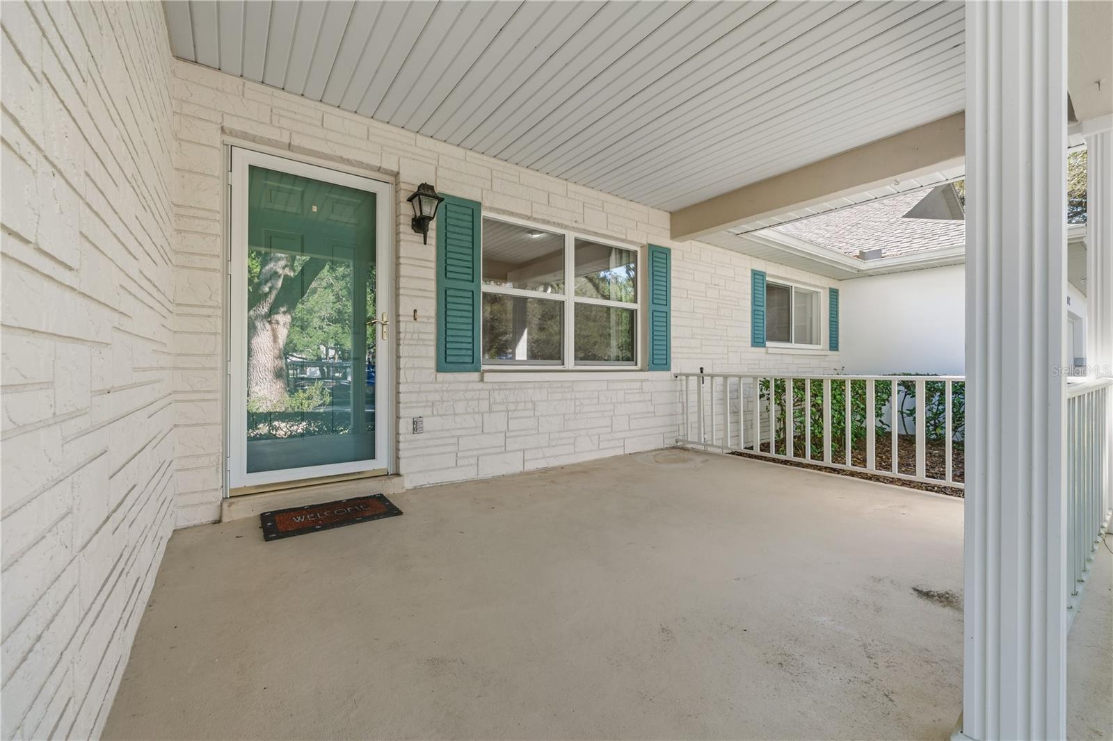 CIRCLE SQUARE WOODS Y - Residential