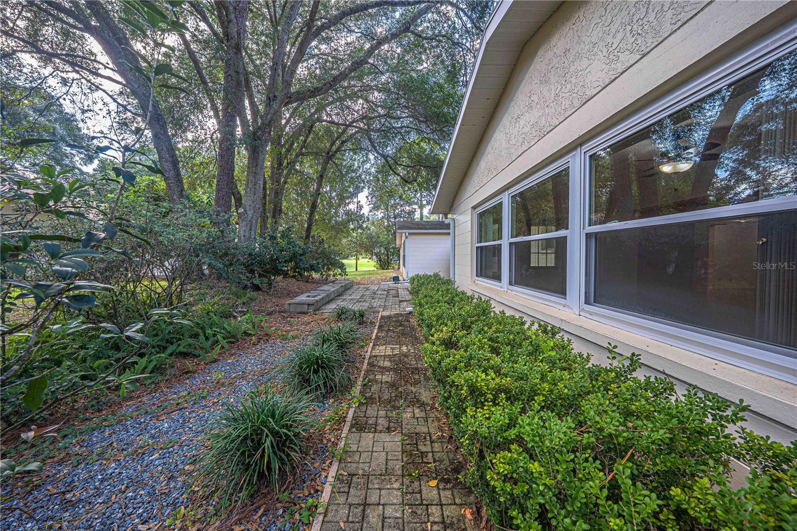 CIRCLE SQUARE WOODS Y - Residential