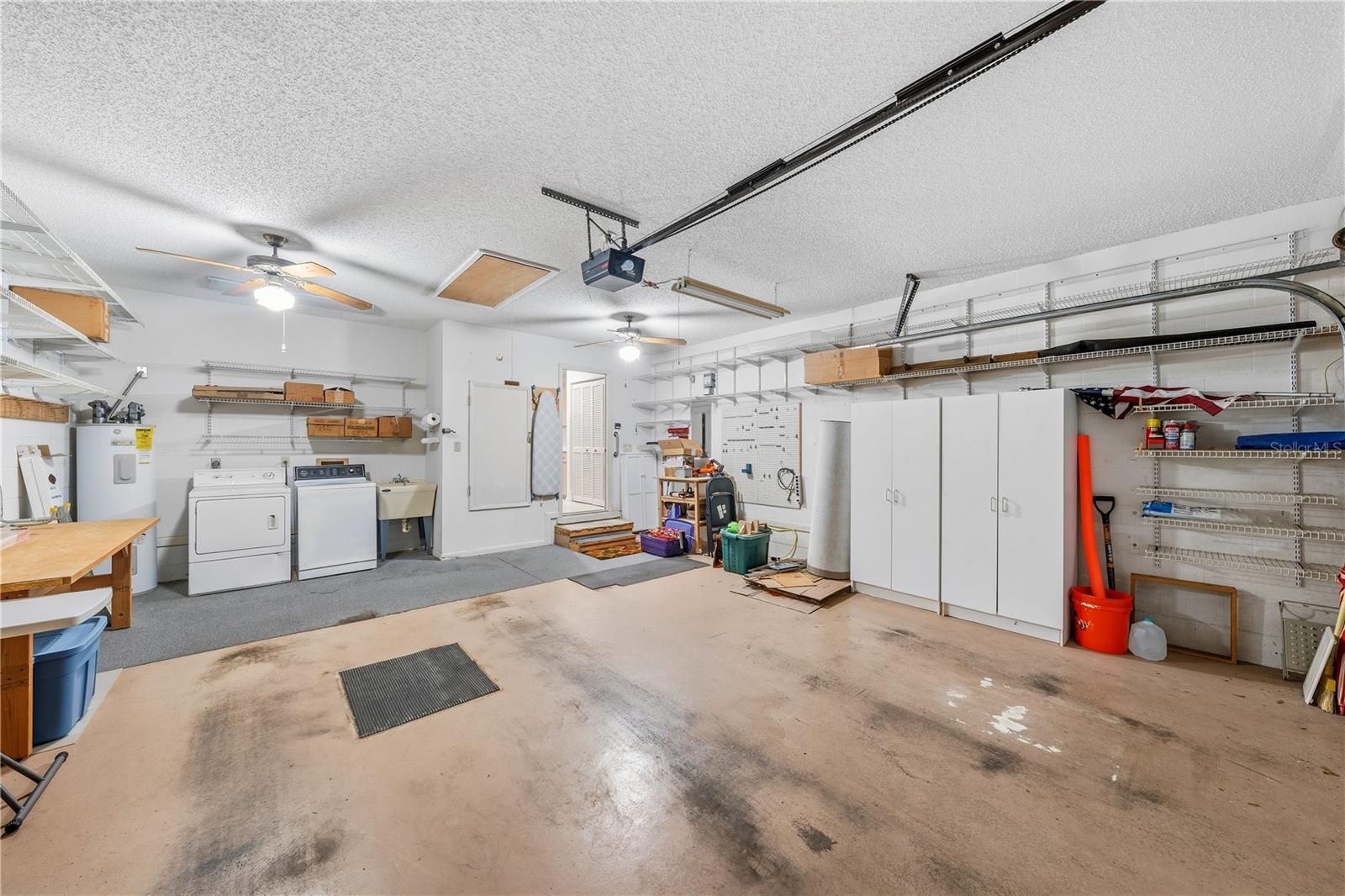 CIRCLE SQUARE WOODS Y - Residential