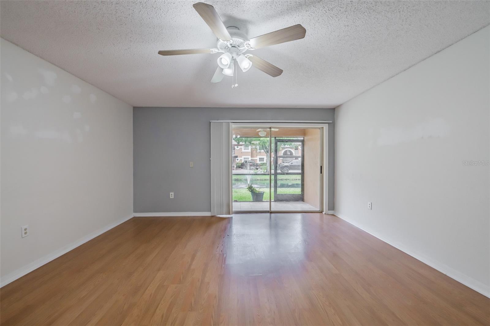 CARROLLWOOD COVE AT EMERALD GR - Residential