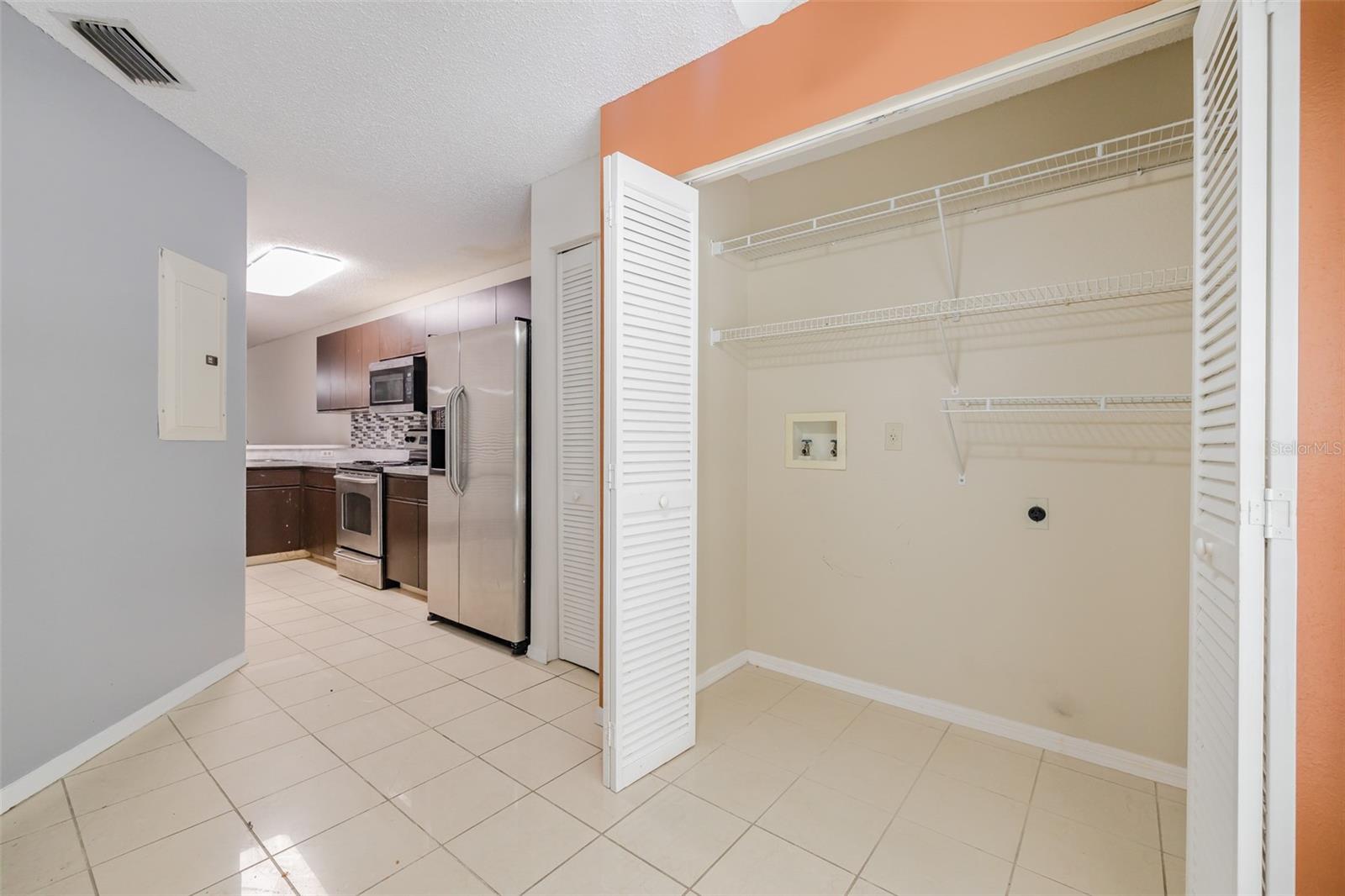 CARROLLWOOD COVE AT EMERALD GR - Residential