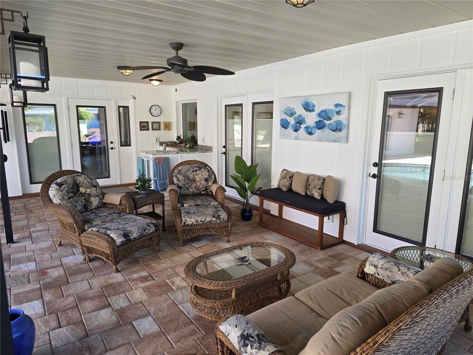 VENICE ACRES - Residential