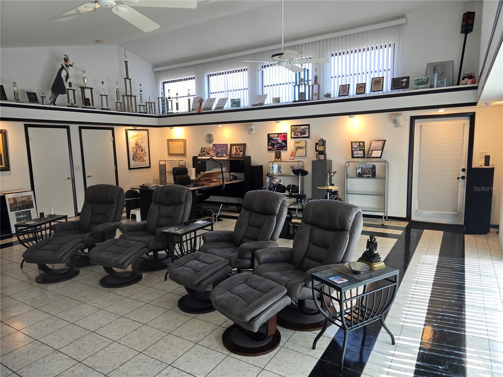 VENICE ACRES - Residential