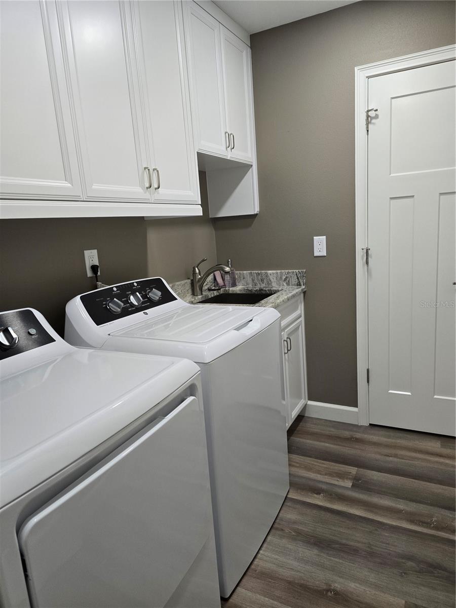 VENICE ACRES - Residential