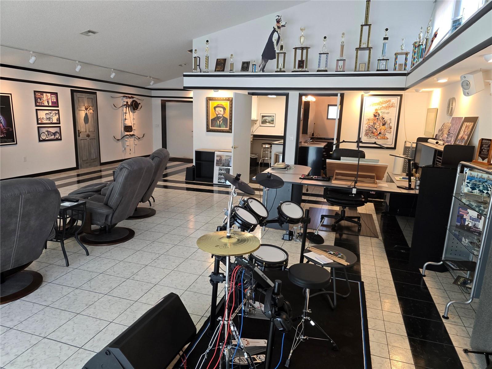 VENICE ACRES - Residential