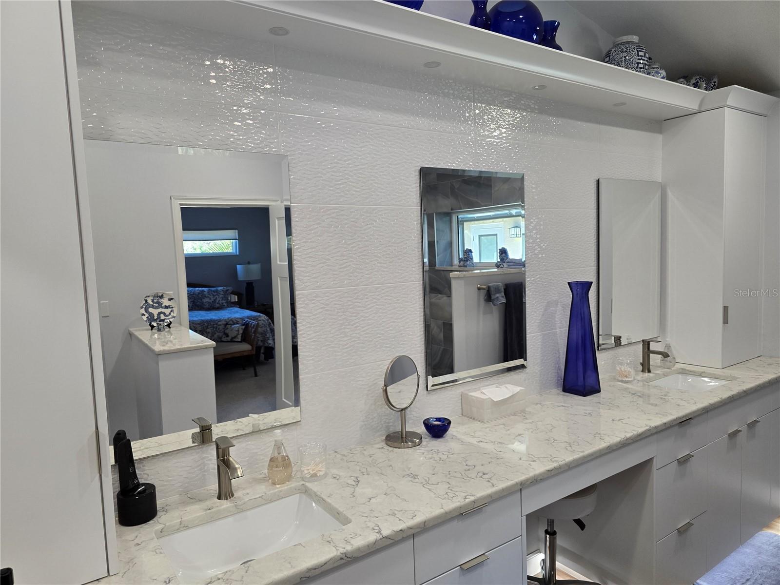 VENICE ACRES - Residential