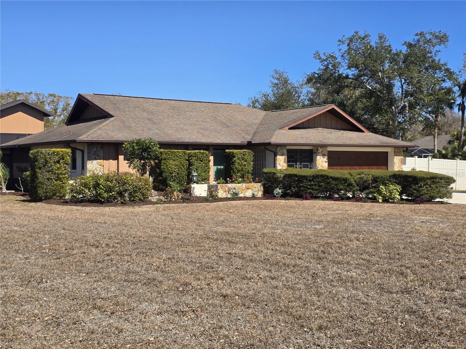 1213 LEXINGTON DRIVE