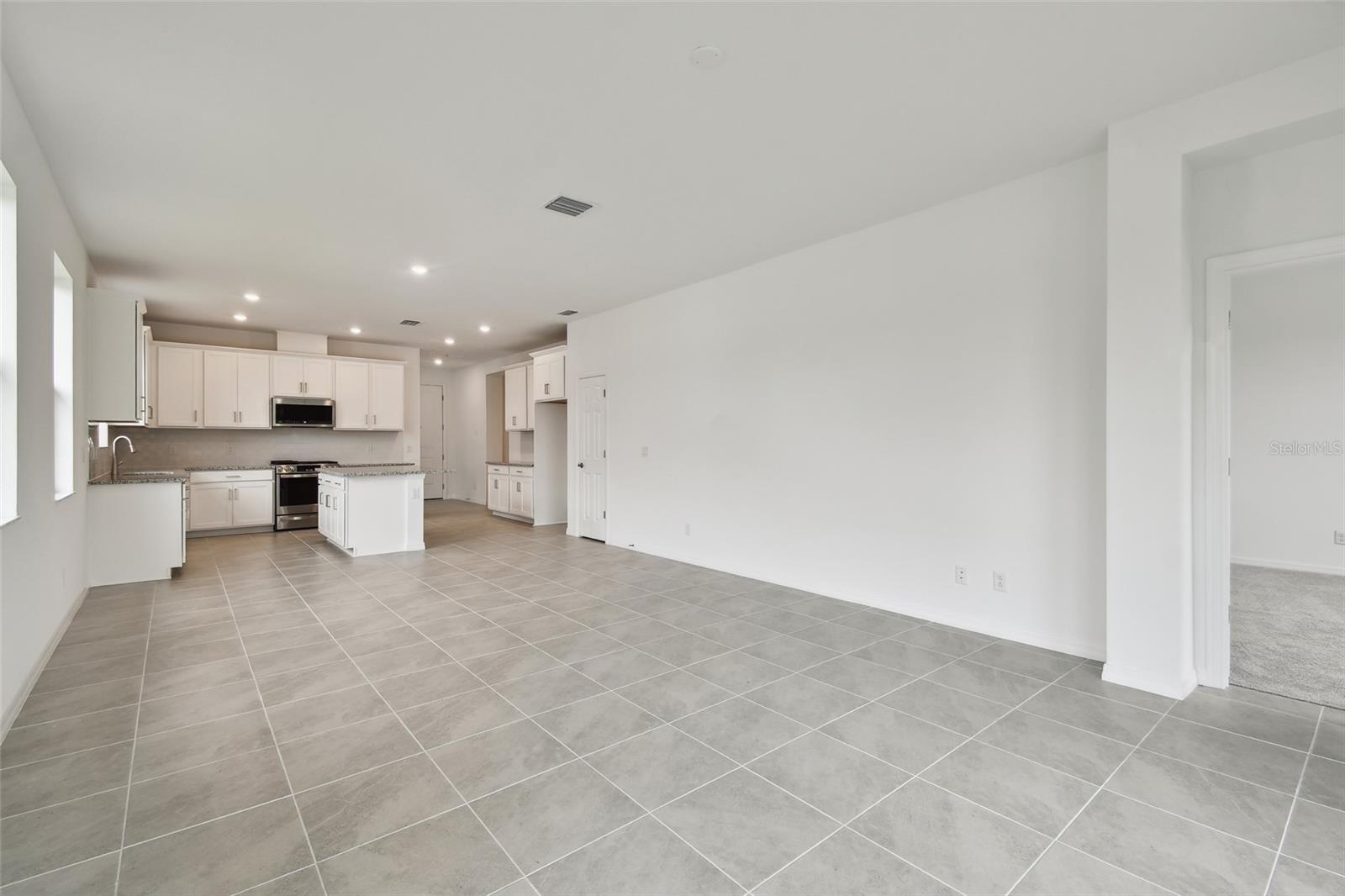 SWEETWATER VILLAS AT LAKEWOOD RANCH - Residential