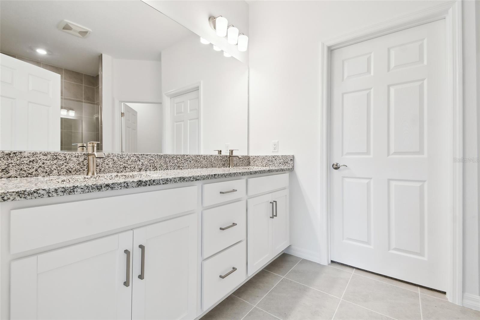SWEETWATER VILLAS AT LAKEWOOD RANCH - Residential