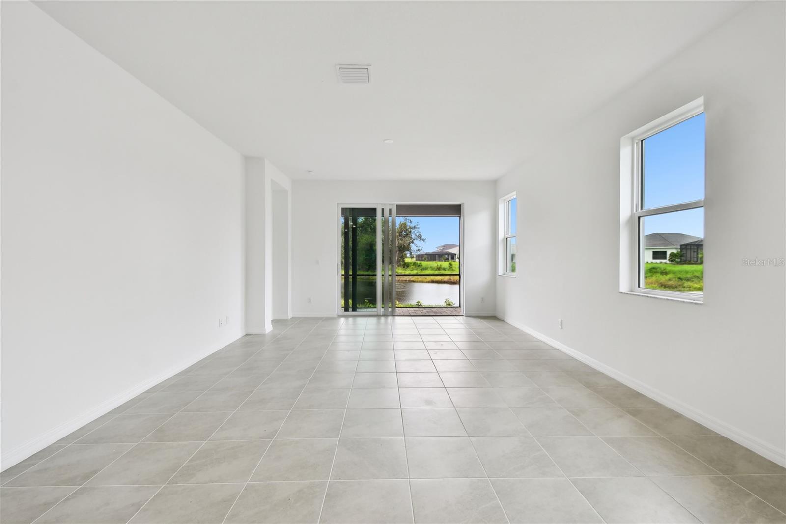 SWEETWATER VILLAS AT LAKEWOOD RANCH - Residential