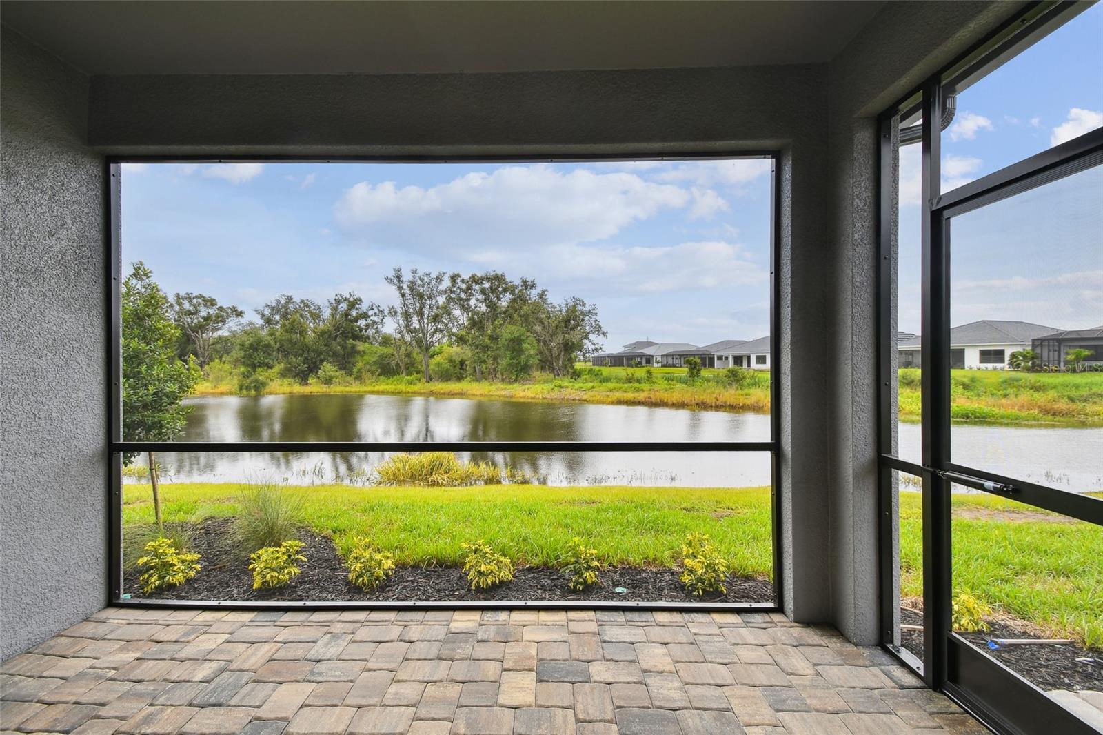 SWEETWATER VILLAS AT LAKEWOOD RANCH - Residential
