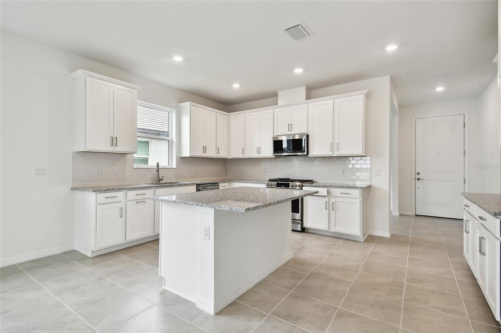 SWEETWATER VILLAS AT LAKEWOOD RANCH - Residential