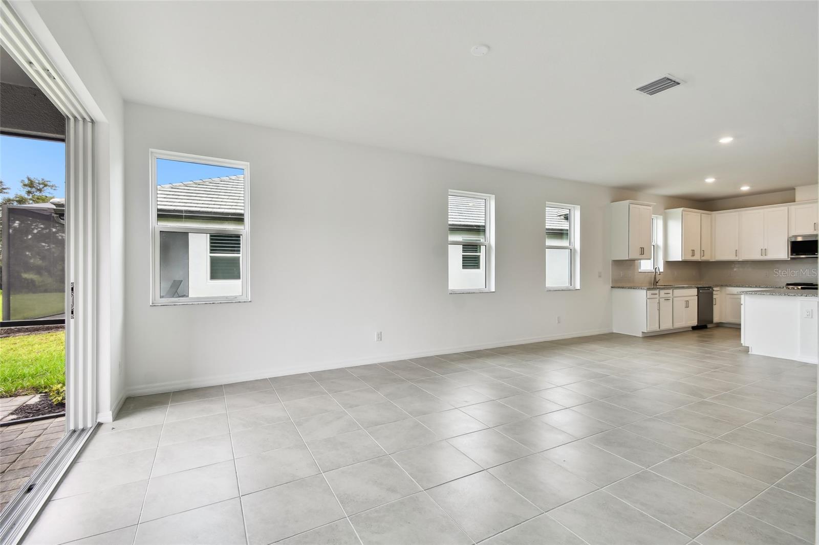 SWEETWATER VILLAS AT LAKEWOOD RANCH - Residential