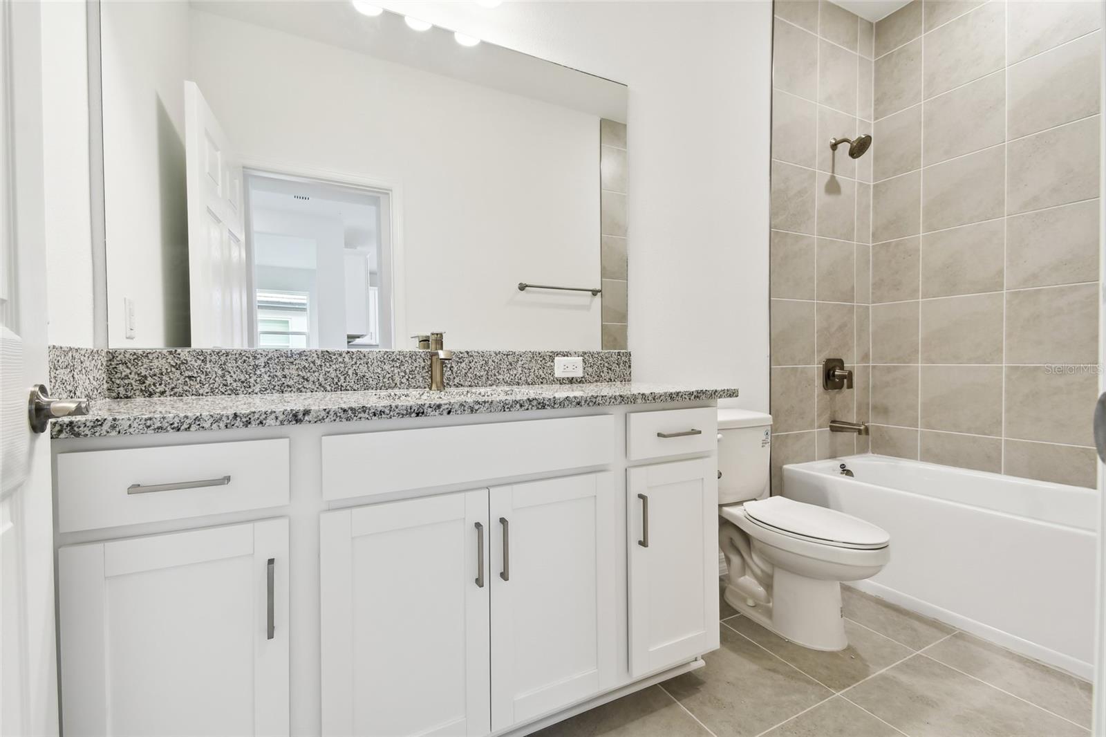 SWEETWATER VILLAS AT LAKEWOOD RANCH - Residential