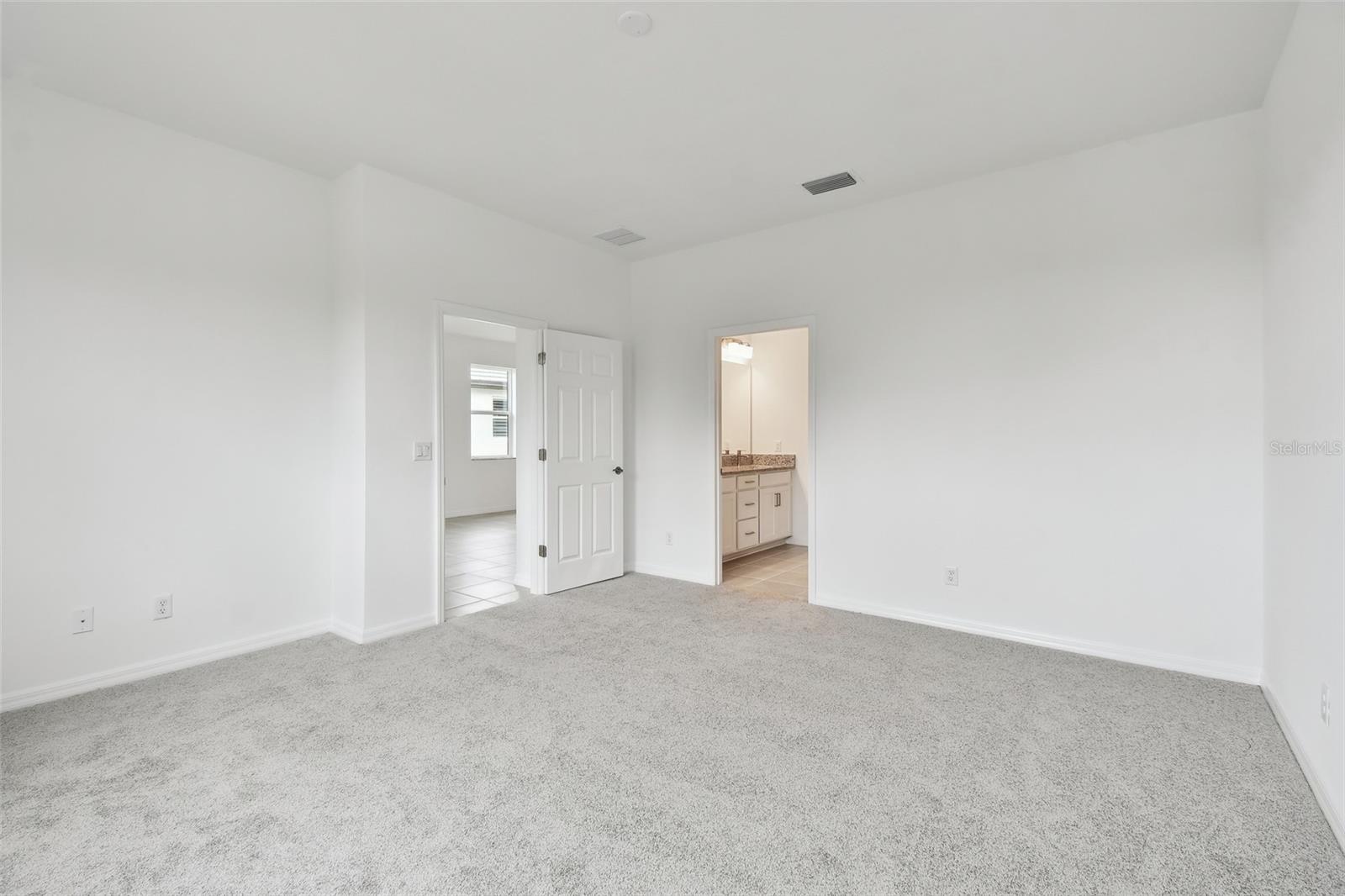 SWEETWATER VILLAS AT LAKEWOOD RANCH - Residential