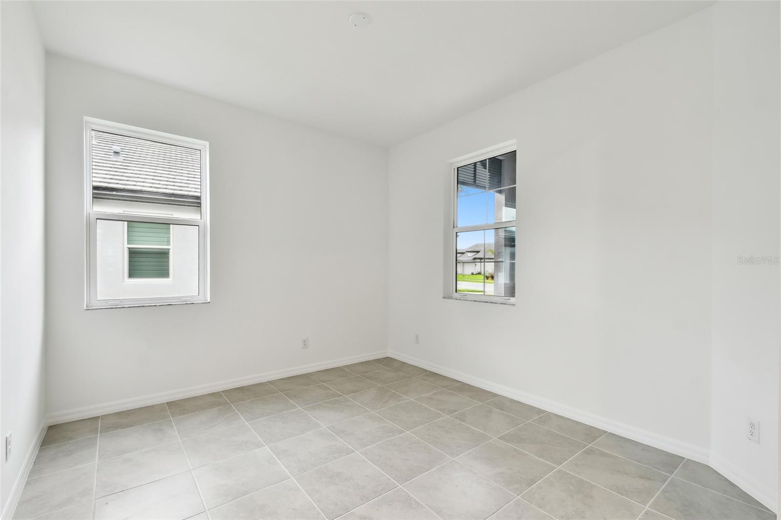 SWEETWATER VILLAS AT LAKEWOOD RANCH - Residential