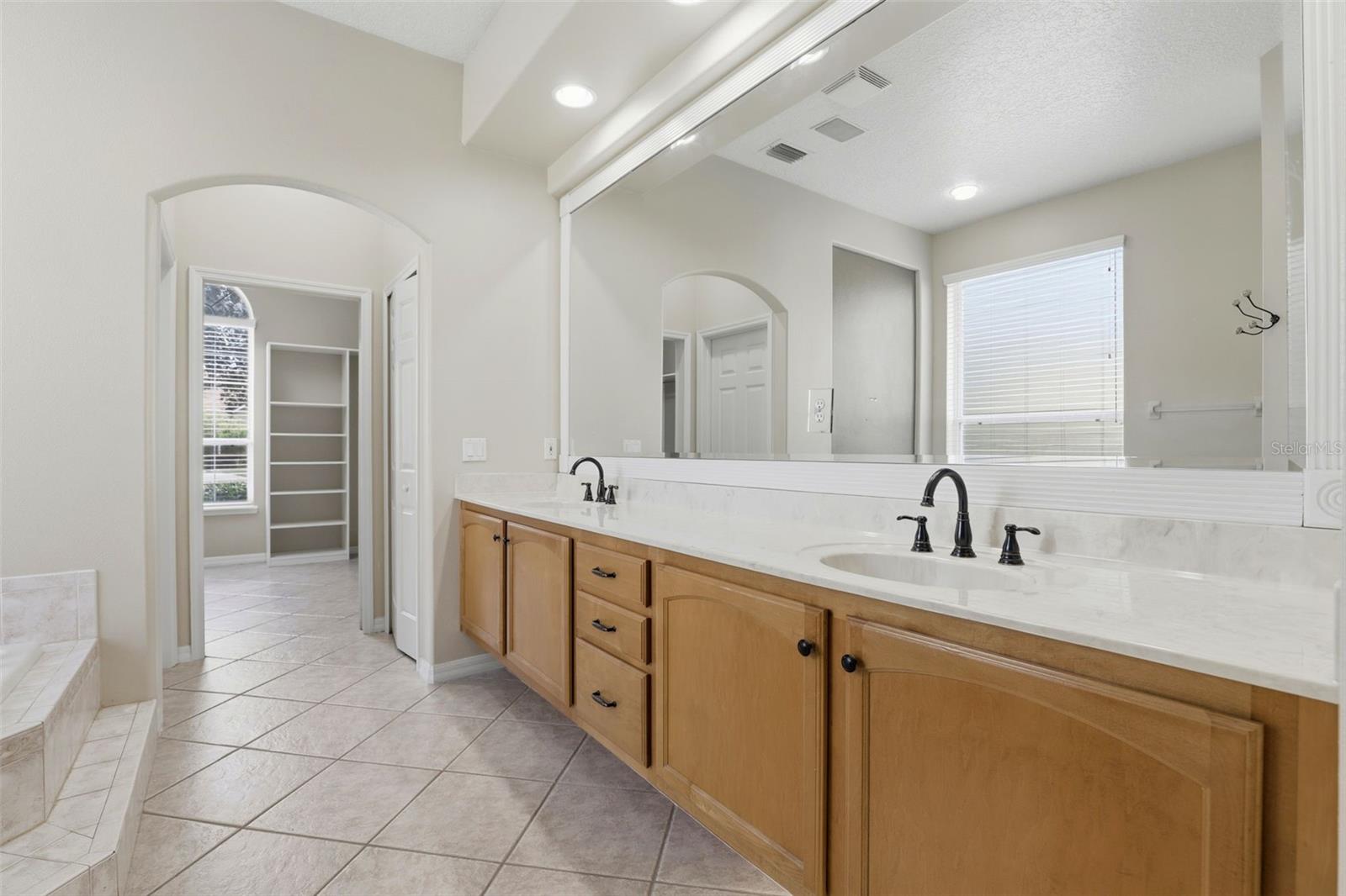 LAKE FOREST SEC 1 - Residential