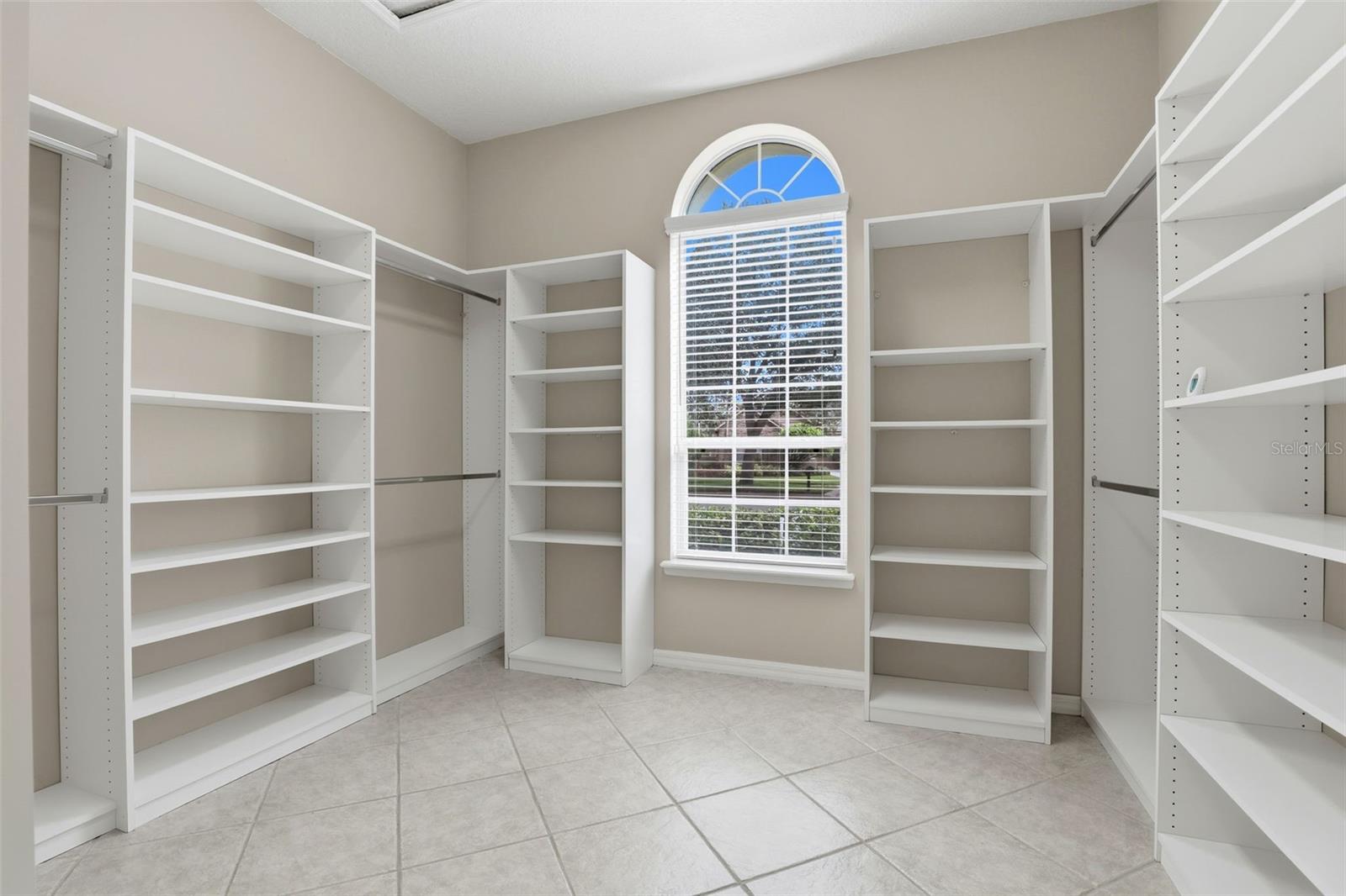 LAKE FOREST SEC 1 - Residential