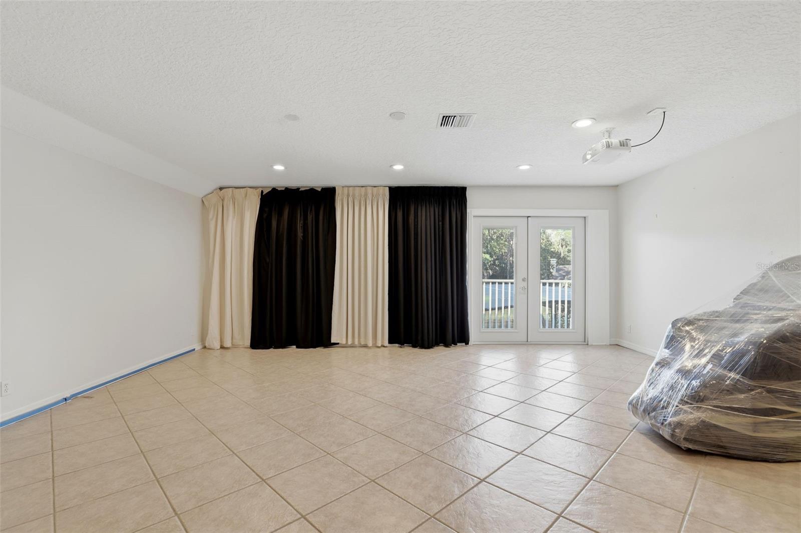 LAKE FOREST SEC 1 - Residential