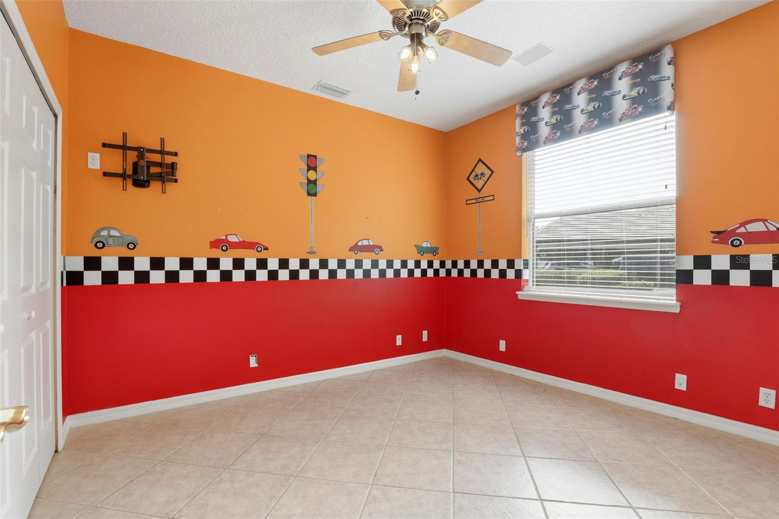 LAKE FOREST SEC 1 - Residential