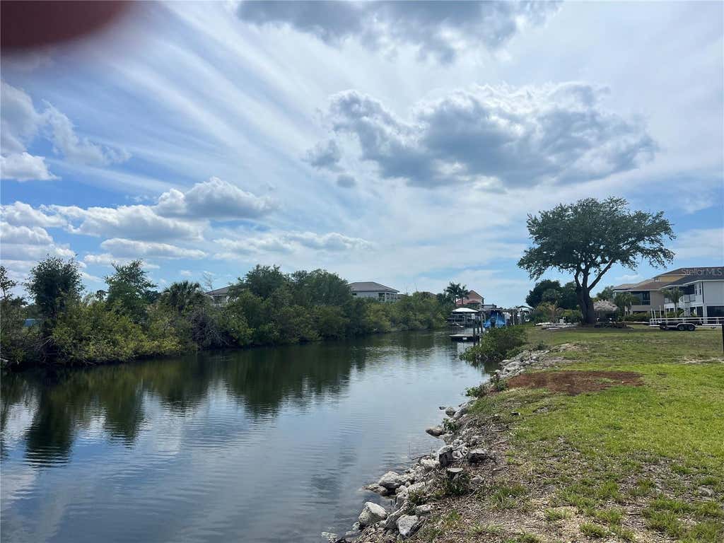 Photo of 554 Estuary Shore Lane, Apollo Beach, FL 33572 (MLS # TB8504347)