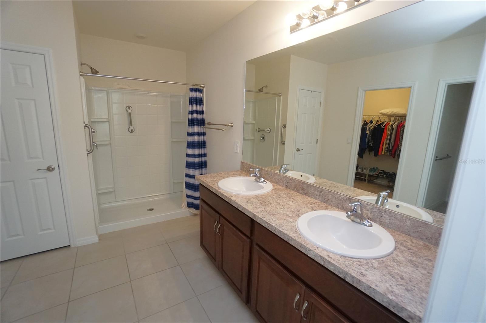 RIVER CLUB - Residential