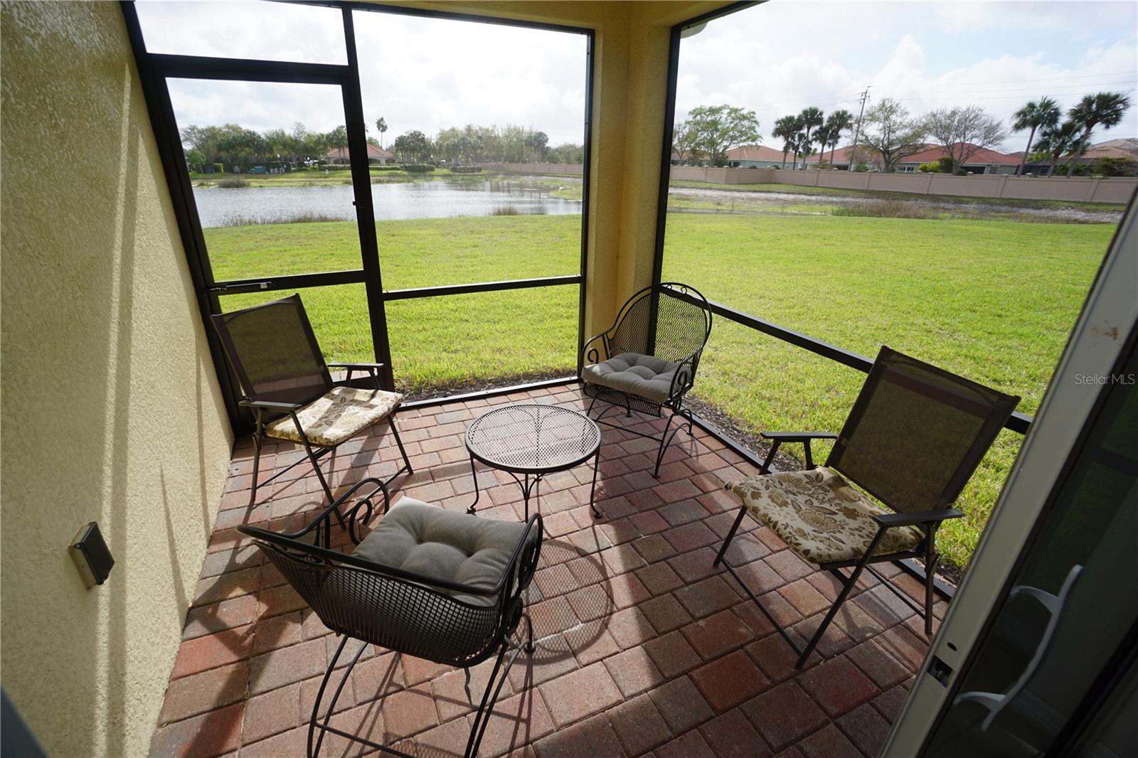 RIVER CLUB - Residential