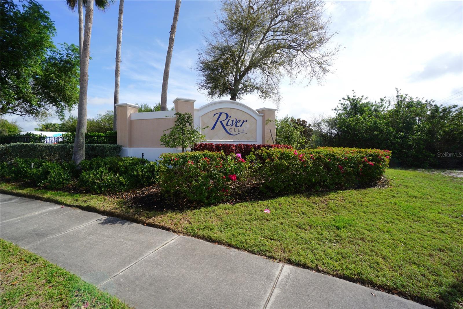 RIVER CLUB - Residential