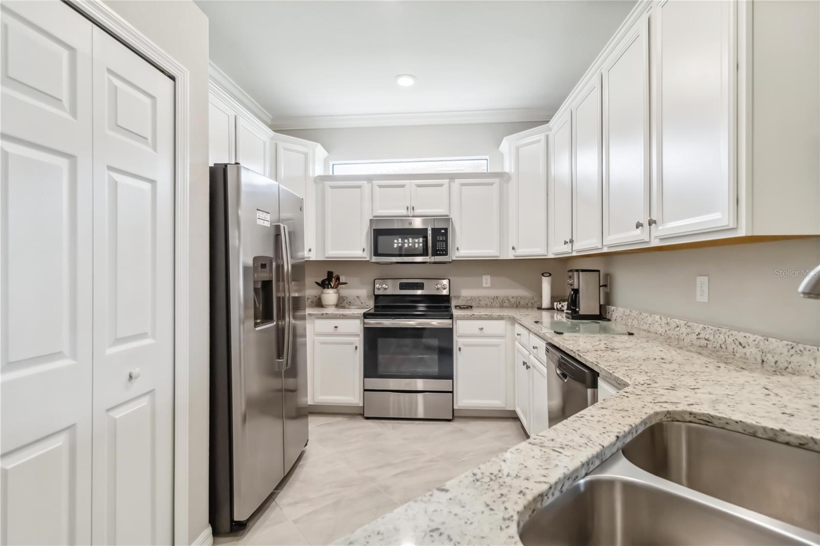 SARASOTA NATIONAL PH 12-A - Residential Lease