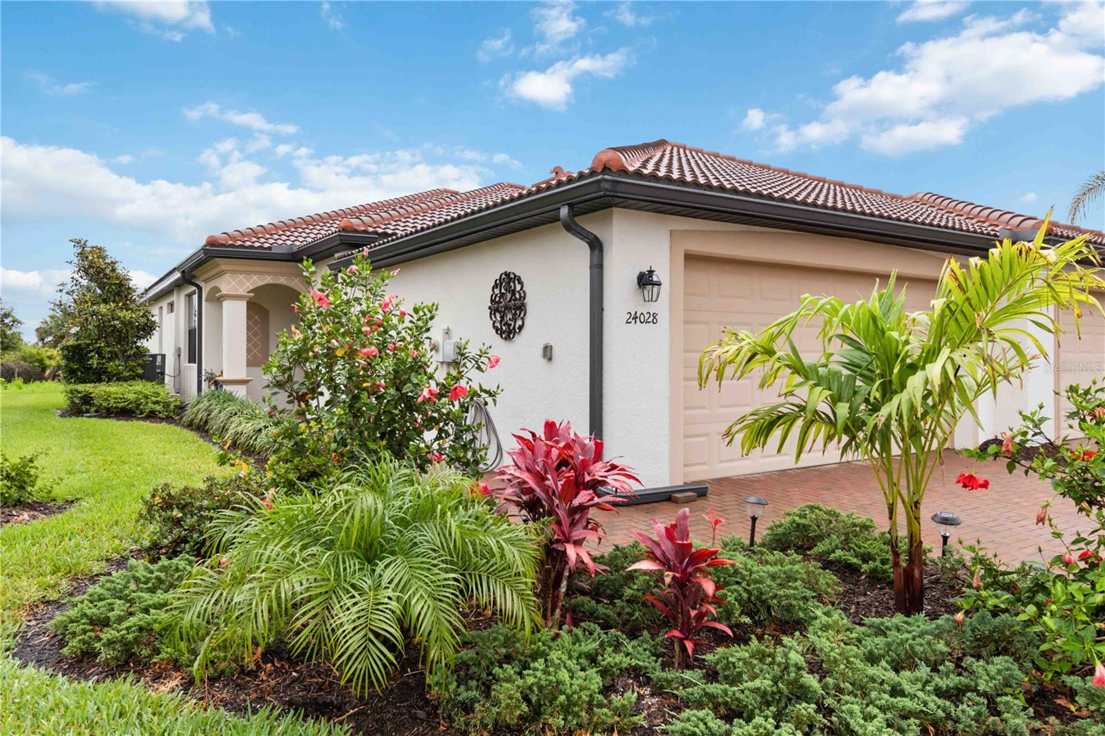 SARASOTA NATIONAL PH 12-A - Residential Lease