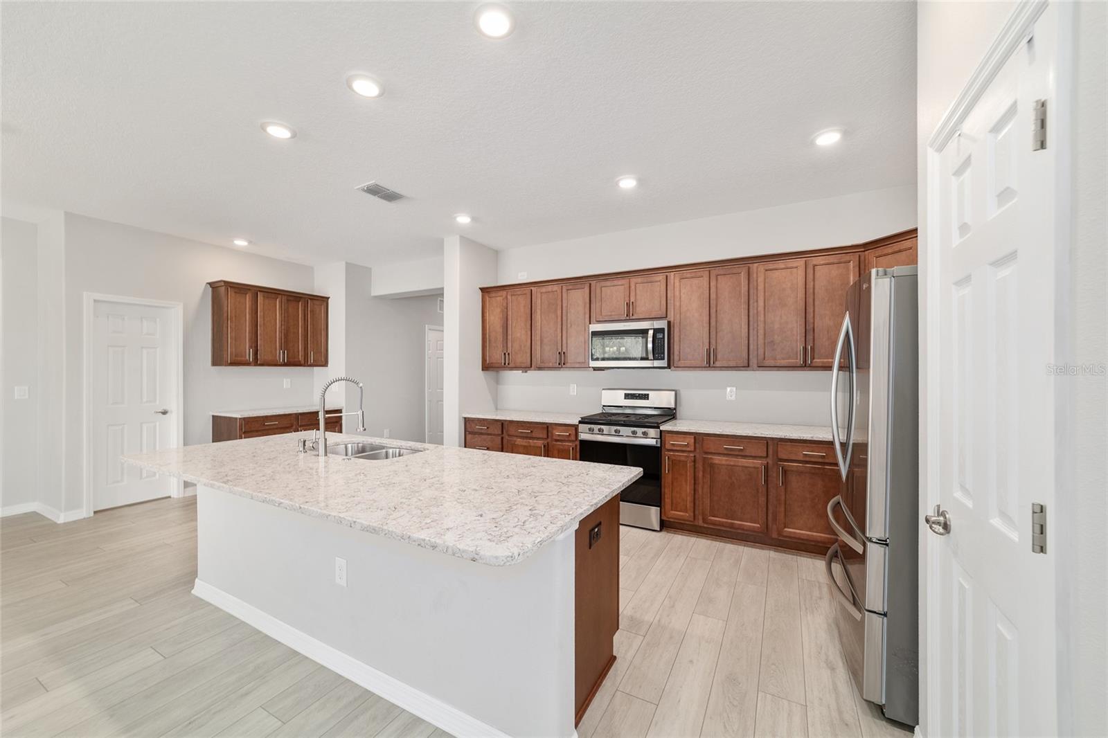 WEYBOURNE LANDING - Residential