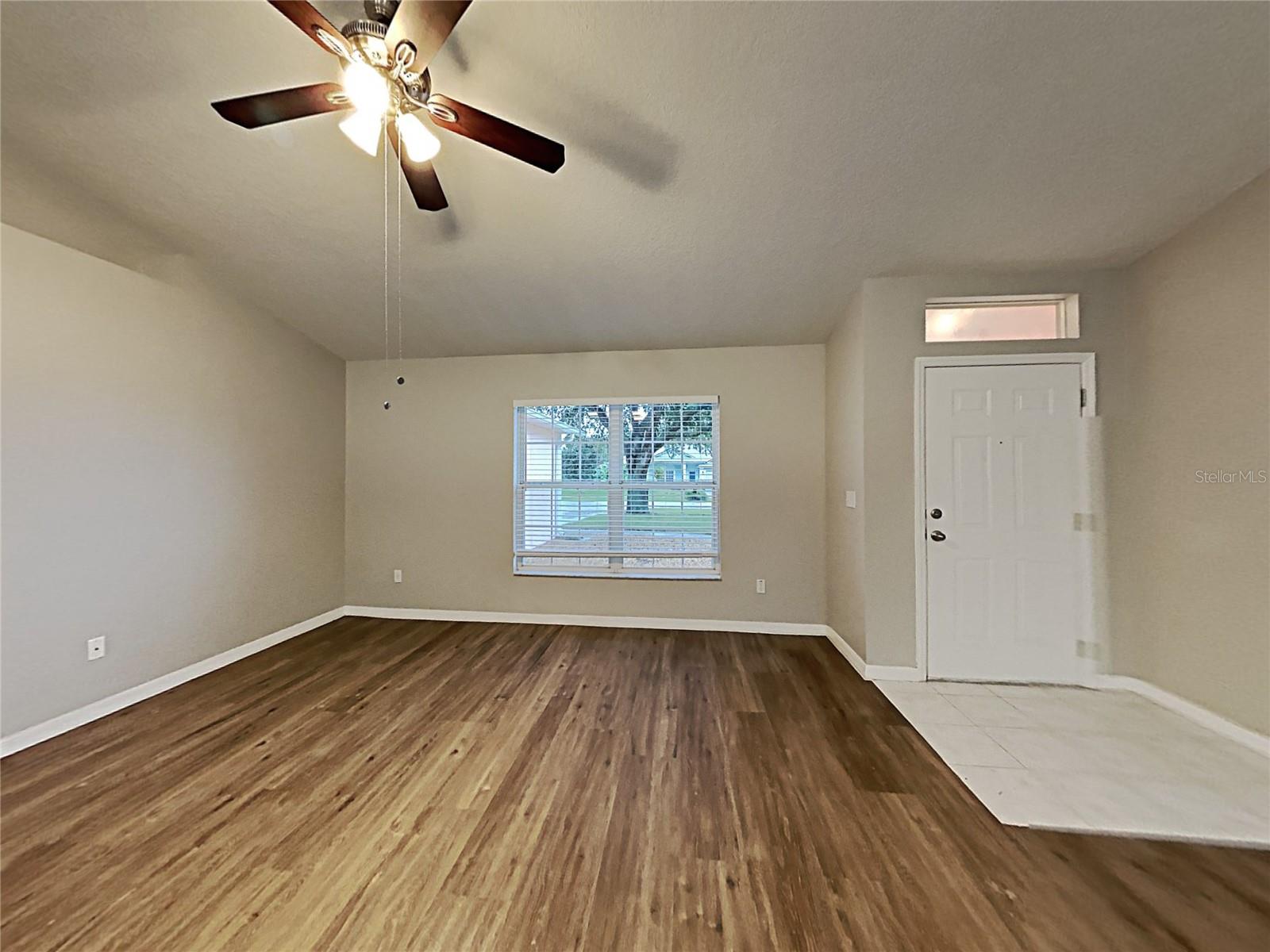 EASTRIDGE PH 01 - Residential Lease