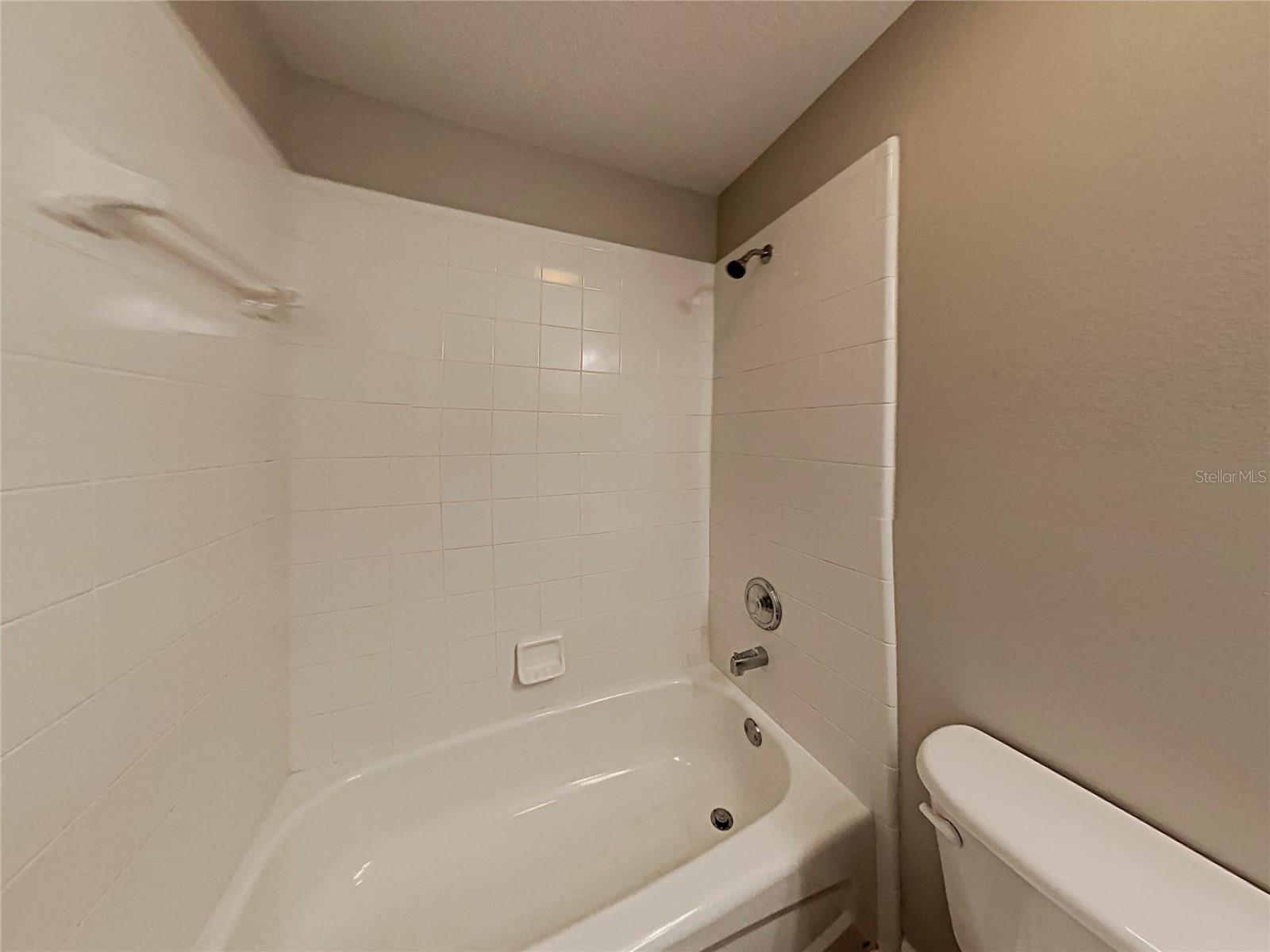 EASTRIDGE PH 01 - Residential Lease