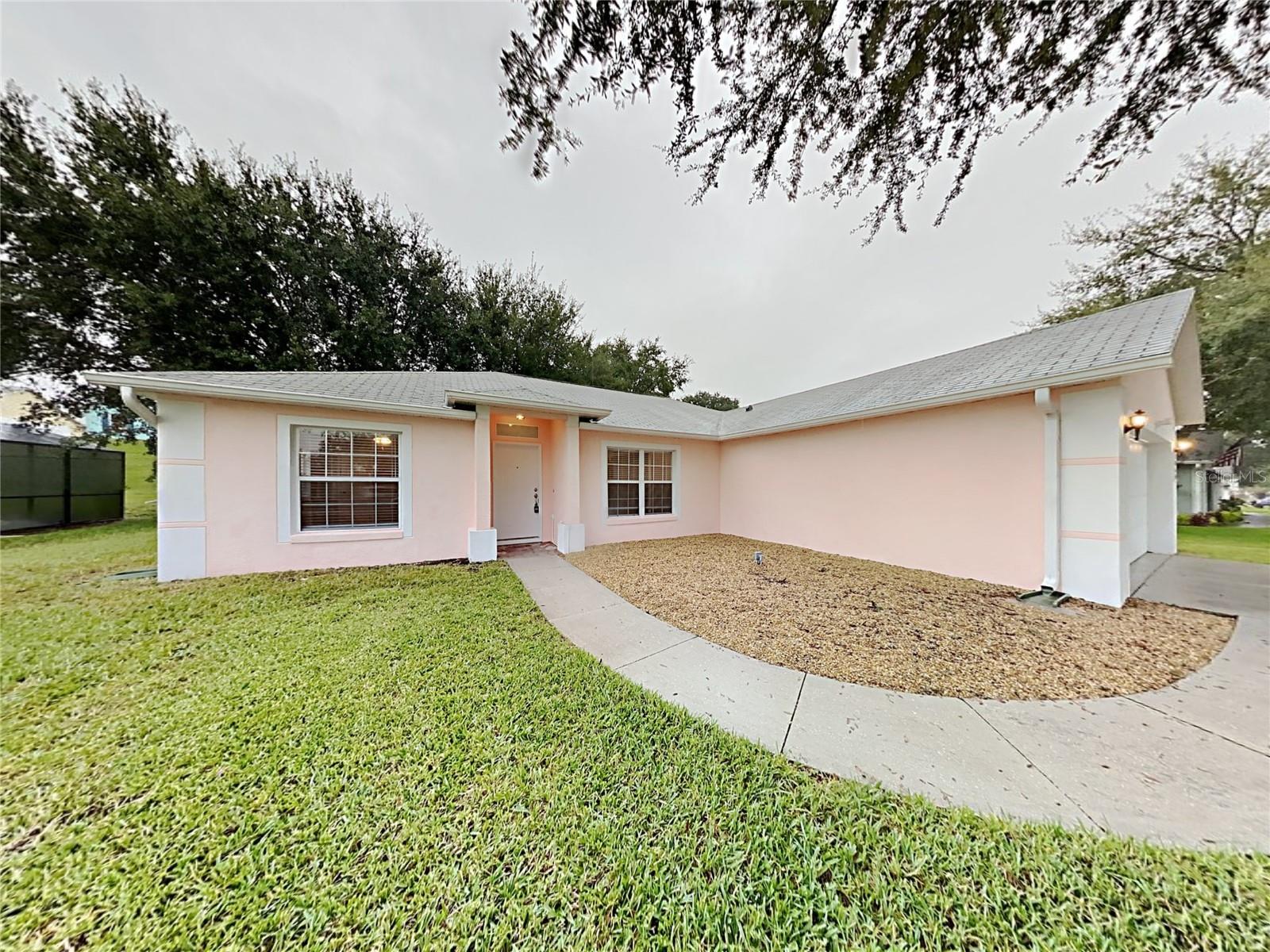 EASTRIDGE PH 01 - Residential Lease