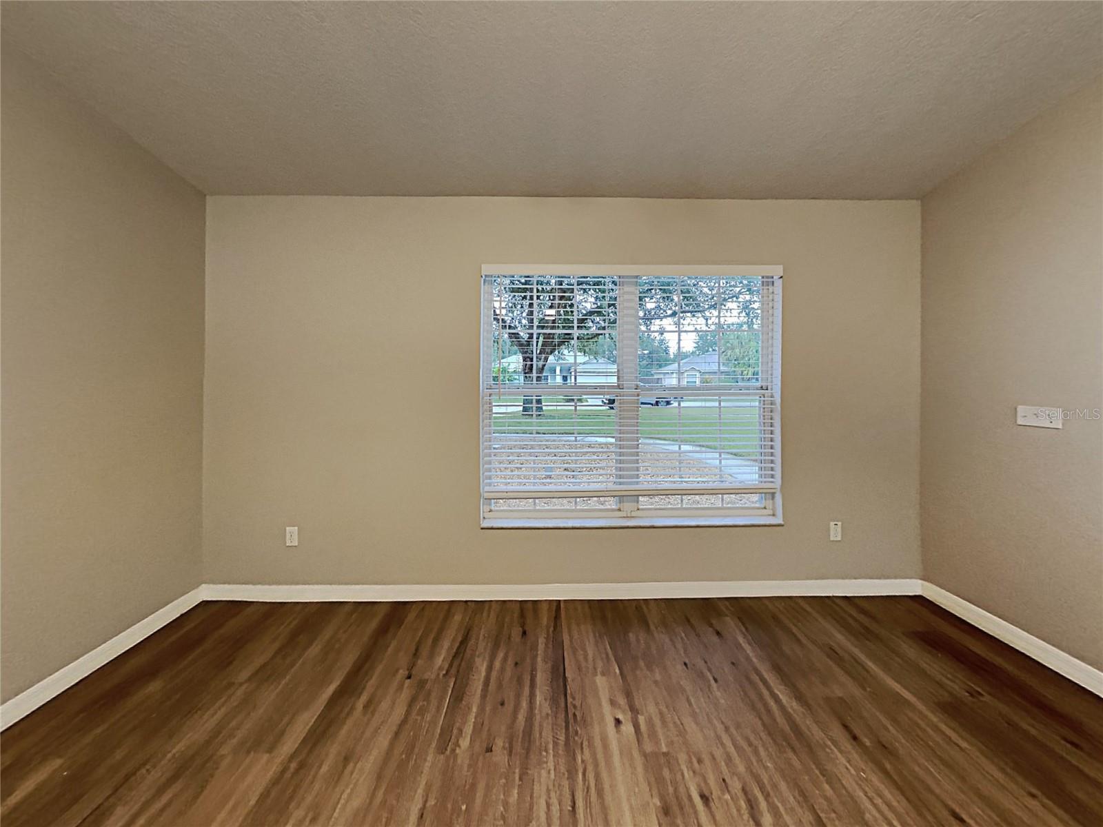 EASTRIDGE PH 01 - Residential Lease