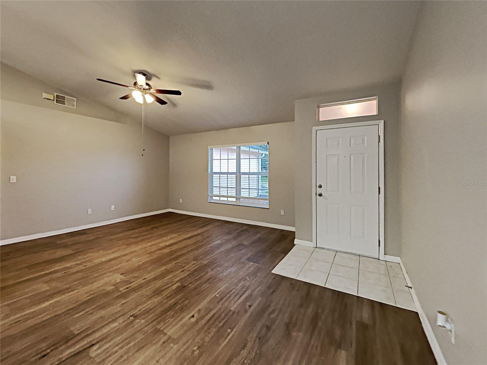 EASTRIDGE PH 01 - Residential Lease